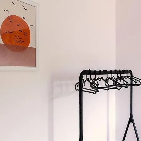 3 Bedroom Beautiful View Near Center * Como