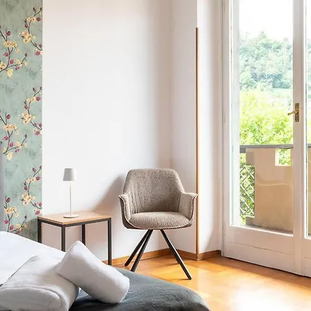 3 Bedroom Beautiful View Near Center