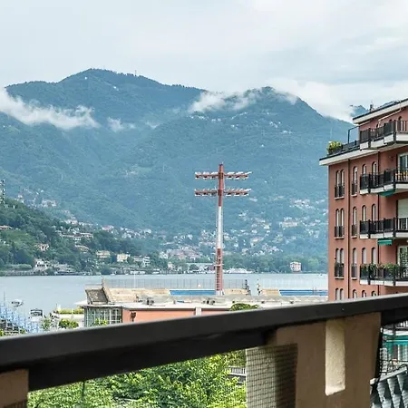 3 Bedroom Beautiful View Near Center Lägenhet *