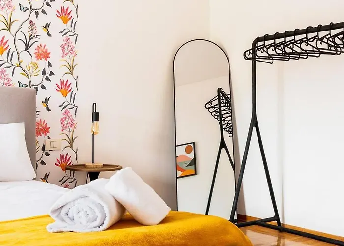 3 Bedroom Beautiful View Near Center شقة