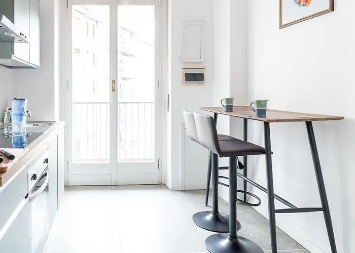 3 Bedroom Beautiful View Near Center * كومو