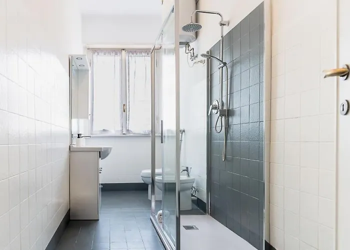 3 Bedroom Beautiful View Near Center