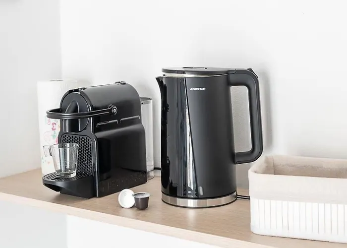 3 Bedroom Beautiful View Near Center *